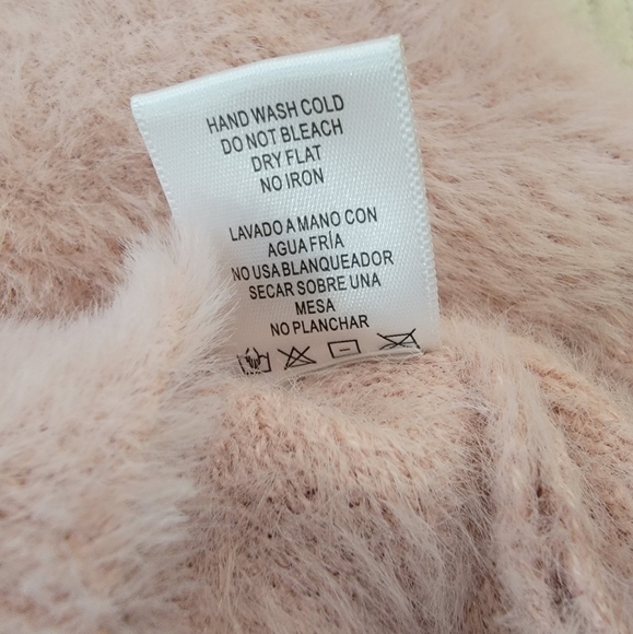 Love Tree Pink Fuzzy Sleeveless Top Size Small - Picture 9 of 12